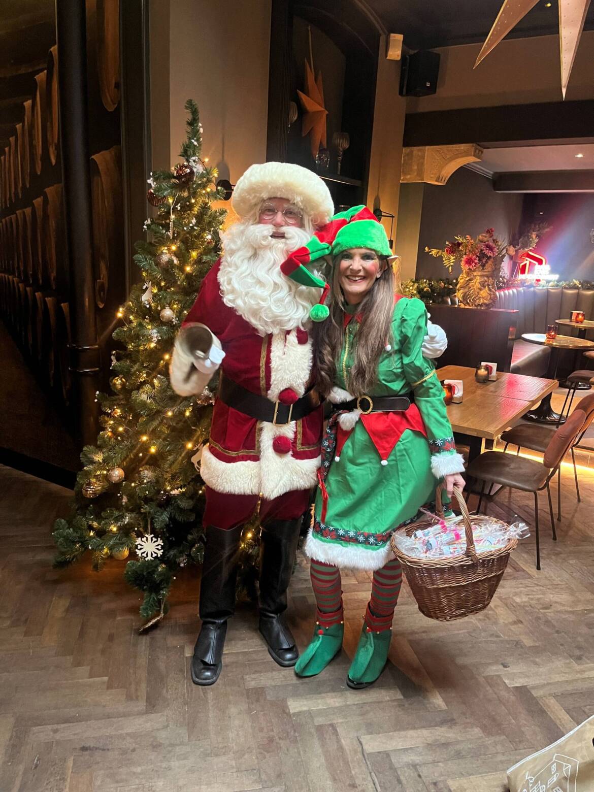 kerstman-en-elf-scaled.jpg